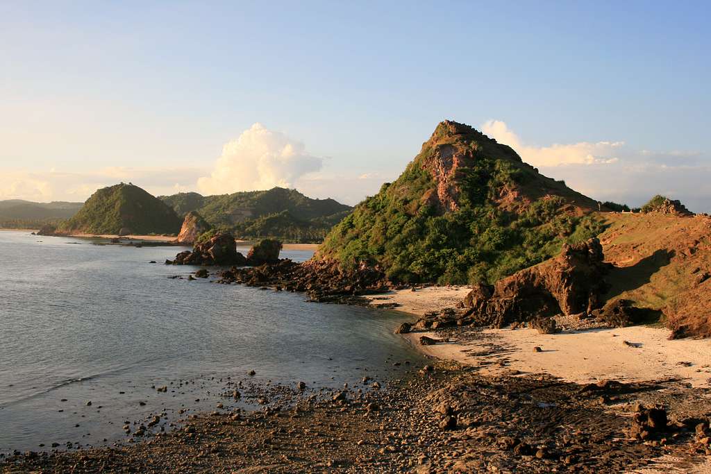 Senggigi Coastline Retreat – 10 Kilometers of Sea, Sun, and Slow Living