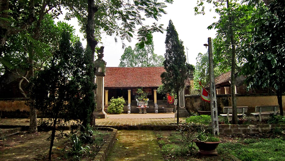 Riding to Duong Lam Ancient Village – A Planner’s Guide to Vietnam’s Stone-Wall Village