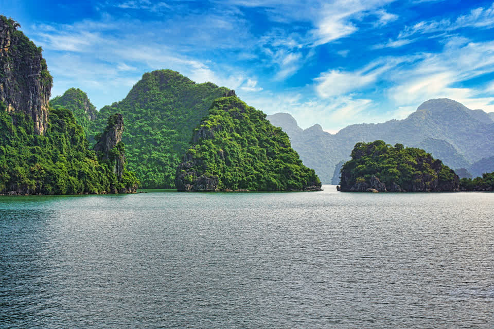 The Real Experience Of Traveling Ha Long Beyond Instagram Photos